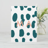 Blauer Tupfen orangefarbener Pastell-Monogramm-Man Einladung (Stehend Vorderseite)