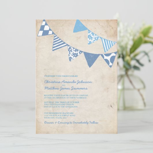 Blauer und Elfenbeinfliese Hochzeitsfeiern Einladung (Stehend Vorderseite)