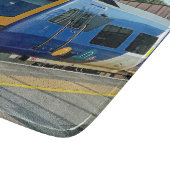 Blauer und gelber Zug Schneidebrett (Ecke)