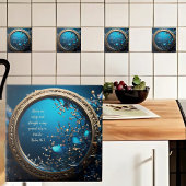 Blauer und goldener Rahmen Bibelverse schimmern Fliese