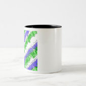 Blauer und grüner Spritzer erschüttert Zweifarbige Tasse (Mittel)