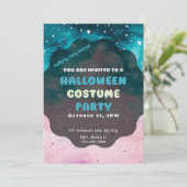 Blauer und rosa Sterne Modernes Halloween Einladung (Stehend Vorderseite)