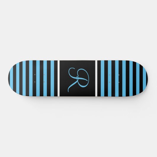 Blauer und schwarzer Anfangsbuchstabe Skateboard (Horizontal)