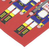 Blauer und schwarzer Nussknacker-Rot-Hintergrund Mittelgroßer Tischläufer (Ecke)