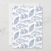 Blauer und weißer Fisch und Krebse Elegantes Küste Einladung (Rückseite)