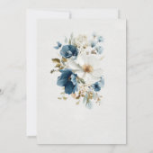 Blauer und weißer Painterly Floral Wedding Einladung (Rückseite)