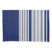 Blauer und weißer Pillowcase mit schwarzen Akzente