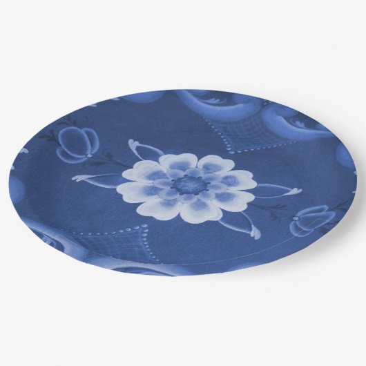 Blauer und weißer Rosemaling PapierTeller (Schrägansicht)