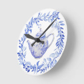Blauer und weißer Teebeutel mit Kraut Runde Wanduhr (Winkel)