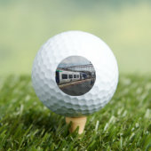 Blauer und weißer Zug Golfball (Insitu T-Shirt)
