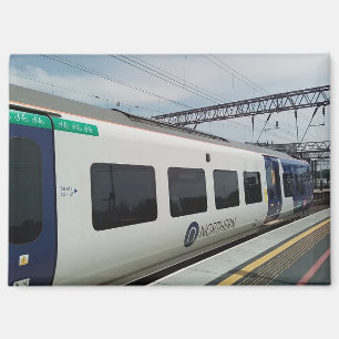 Blauer und weißer Zug Magnet