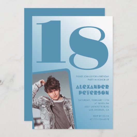 Blauer Verlauf 18. Geburtstag Einladungen Boy Foto (Vorne/Hinten)