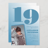 Blauer Verlauf 19. Geburtstag Einladungen Boy Foto (Vorne/Hinten)