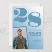 Blauer Verlauf 28. Geburtstagseinladungen Boy Foto Einladung (Vorderseite)