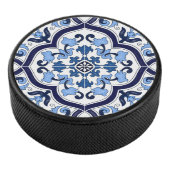Blauer Verzierter Blütenschwarm Sizilianischer Til Eishockey Puck (3/4)