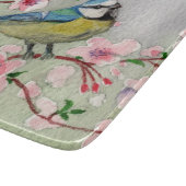 Blauer Vogel auf Kirschblossom Schneidebrett (Ecke)