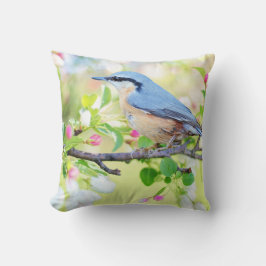 Blauer Vogel und Blüten von Apple Kissen