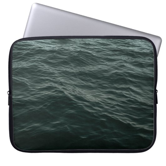 BLAUER WASSER WÄHREND DES TAGES LAPTOPSCHUTZHÜLLE (Vorderseite)