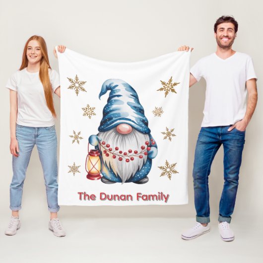 Blauer Weihnachts-Gnom mit roter Laterne und Beere Fleecedecke (Beispiel)