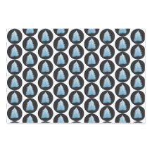 Blauer Weihnachtsbaum auf schwarz und blau