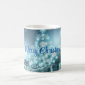Blauer Weihnachtsbaum, Schneeflocke Kaffeetasse (Mittel)