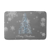 Blauer Weihnachtsbaum und Schneeflocken Bath Mat Badematte (Vorderseite)