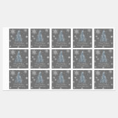 Blauer Weihnachtsbaum und Schneeflocken Etiketten (Blatt)