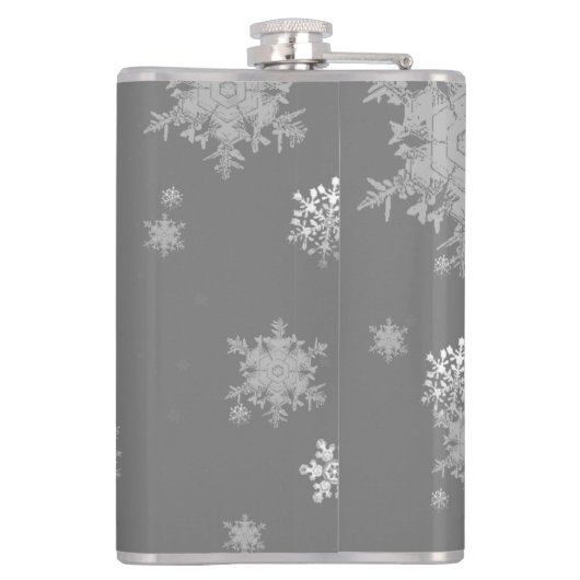 Blauer Weihnachtsbaum und Schneeflocken Flachmann (Rückseite)