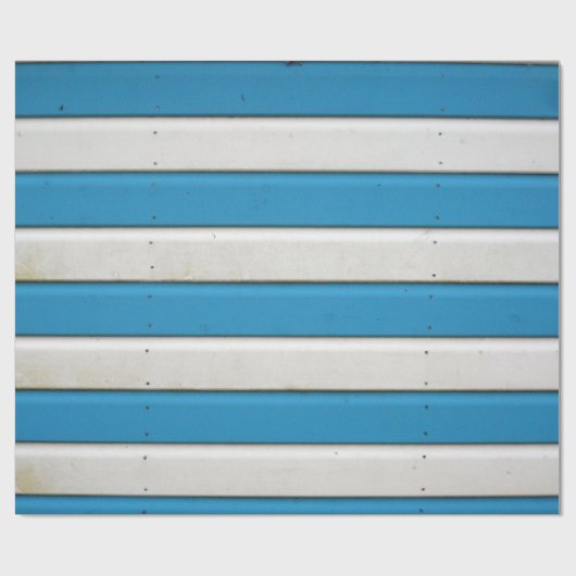 Blauer weißer Streifen Holzhütte Textur Geschenkpapier (Flach)