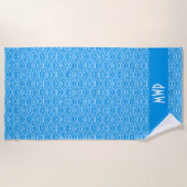 Blauer Wellenmuster Monogram Beach Handtuch (Vorderseite)