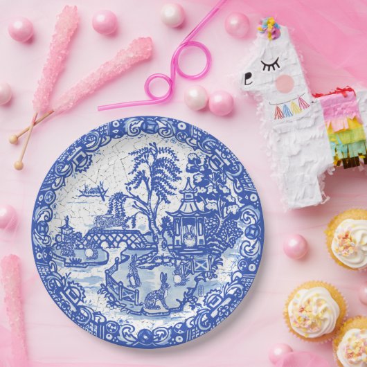 Blauer Willow Rabbit Klassischer Whimsical Crackle Pappteller (Party)