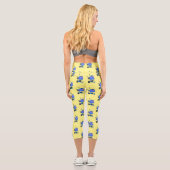 Blauer Zementmischer Cartoon Capri Leggings (Rückseite)