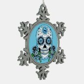 Blauer Zuckerschädel Schneeflocken Zinn-Ornament (Links)