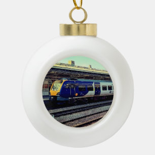 Blauer Zug am Bahnhof Sheffield Keramik Kugel-Ornament