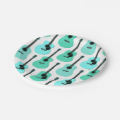 Blaues Akustikgitarre-Muster Pappteller (Schrägansicht)