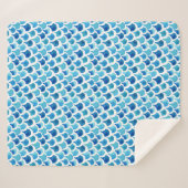 Blaues Aquarell-Skala-Muster Sherpadecke (Vorderseite (Horizontal))