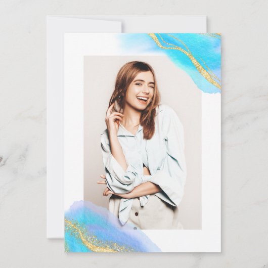 Blaues Aquarellgold Glitzer Foto Sweet 16 Einladung (Rückseite)