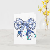 Blaues Blumenmädchen-Bow-Nurse-Stethoskop Medizin Karte (Gelbe Blume)