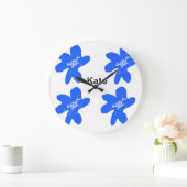Blaues Blumenmuster Aquarellmuster Große Wanduhr (Zuhause)