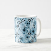 Blaues Blumenmuster auf Tigerhintergrund Kaffeetasse (VorderseiteRechts)