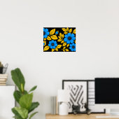 Blaues Blumenmuster mit goldenen Blättern Poster (Heimbüro)