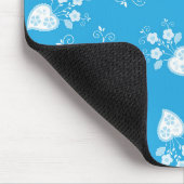 Blaues Blütenherz mit Blume Mousepad (Ecke)
