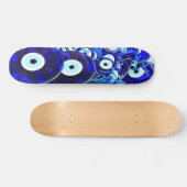 Blaues Böse Augapfel Skateboard (Horizontal)