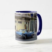 Blaues Cadillac Kabriolett Kubas Tasse (VorderseiteRechts)