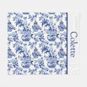 Blaues Chinoiserie-Monogramm Fleecedecke (Vorderseite (Horizontal))