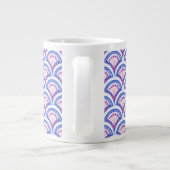 Blaues Damastmuster Jumbo-Tasse (Rückseite)