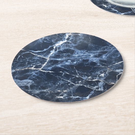 Blaues dunkles Marmormuster Runder Pappuntersetzer (Angewinkelt)