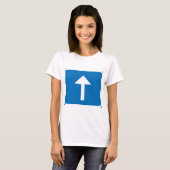 Blaues Einbahnstraßenzeichen T-Shirt (Vorne ganz)