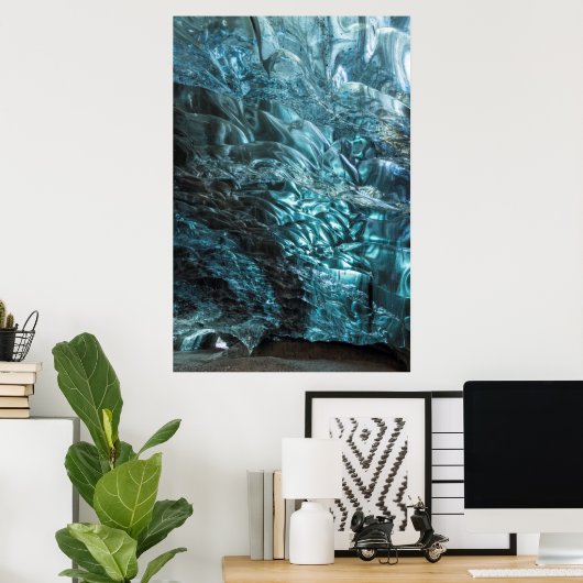 Blaues Eis einer Eishöhle, Island Poster (Heimbüro)
