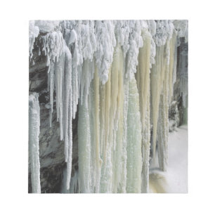 Blaues Eis und Grundwasser laufen aus; Tahquamenon Notizblock